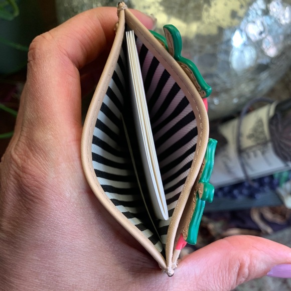 Authentic Kate Spade leather Strawberries card cs - Picture 10 of 11